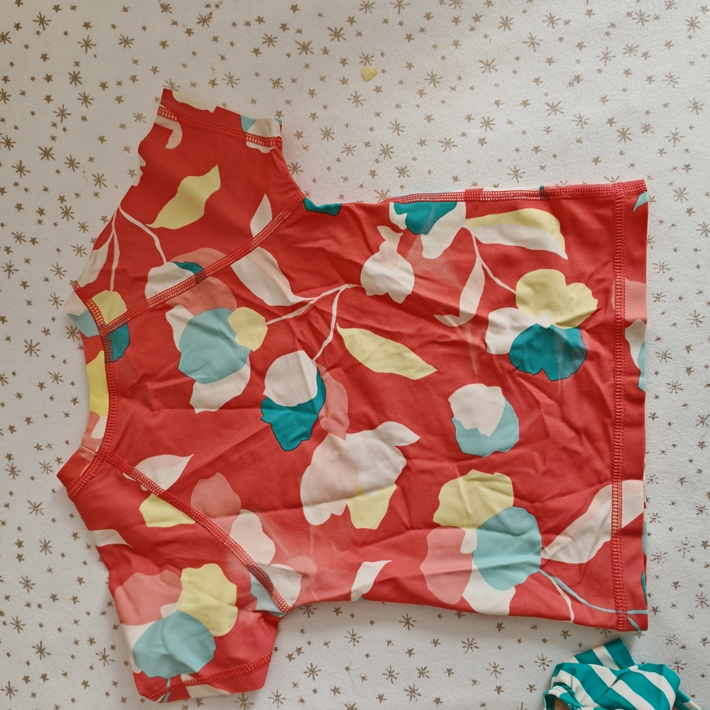 3/25 Tea Collection Rash Guard Swim Suit Size 4 - Picture 7 of 7